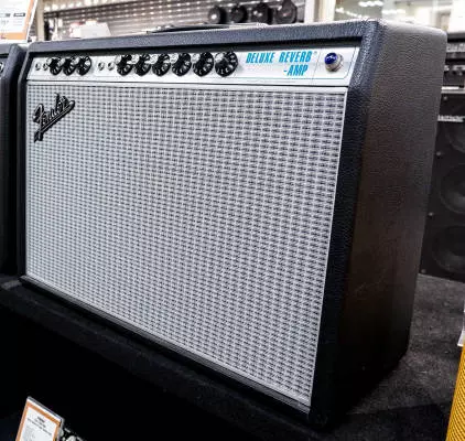 Fender - '68 Custom Deluxe Reverb Guitar Amp 2